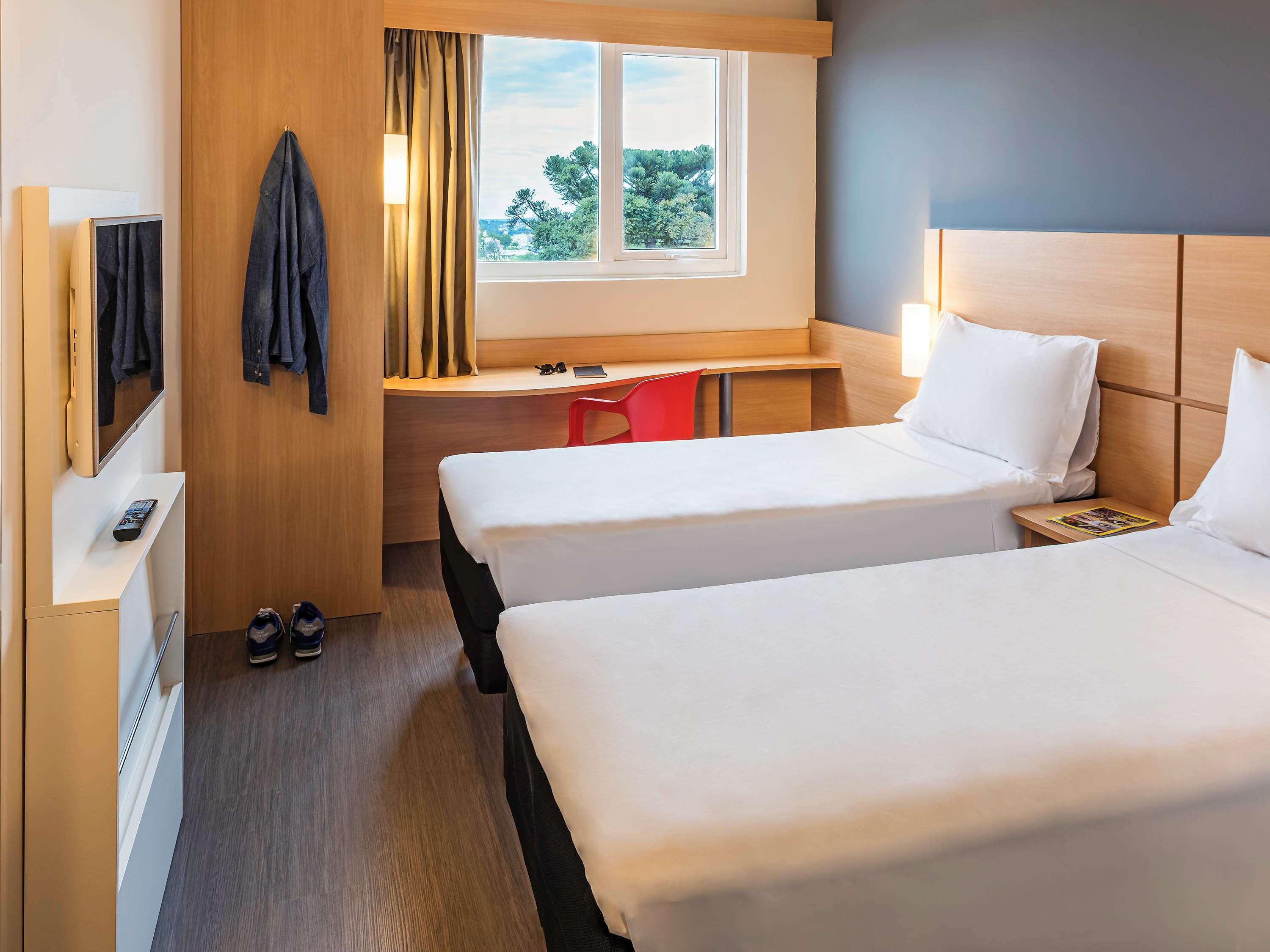 Ibis Chapeco Hotel ภายนอก รูปภาพ