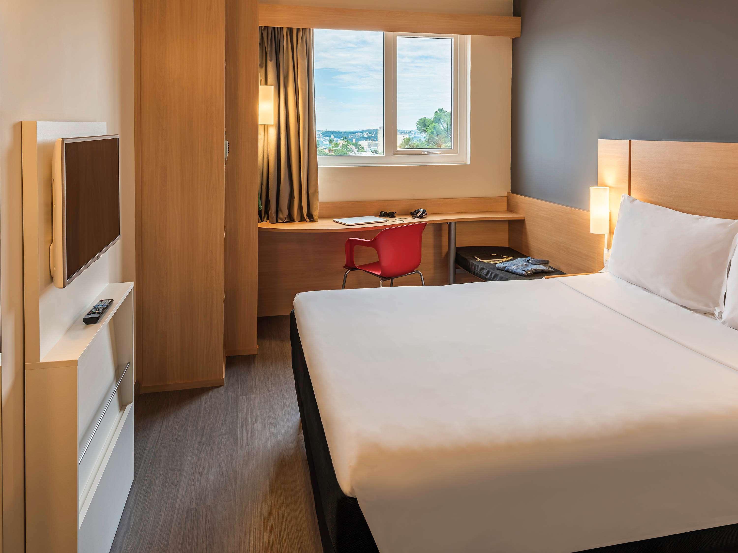 Ibis Chapeco Hotel ภายนอก รูปภาพ