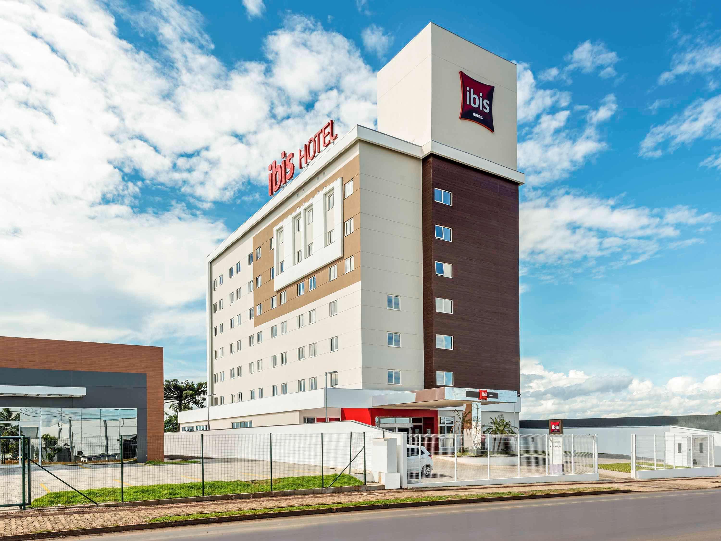 Ibis Chapeco Hotel ภายนอก รูปภาพ