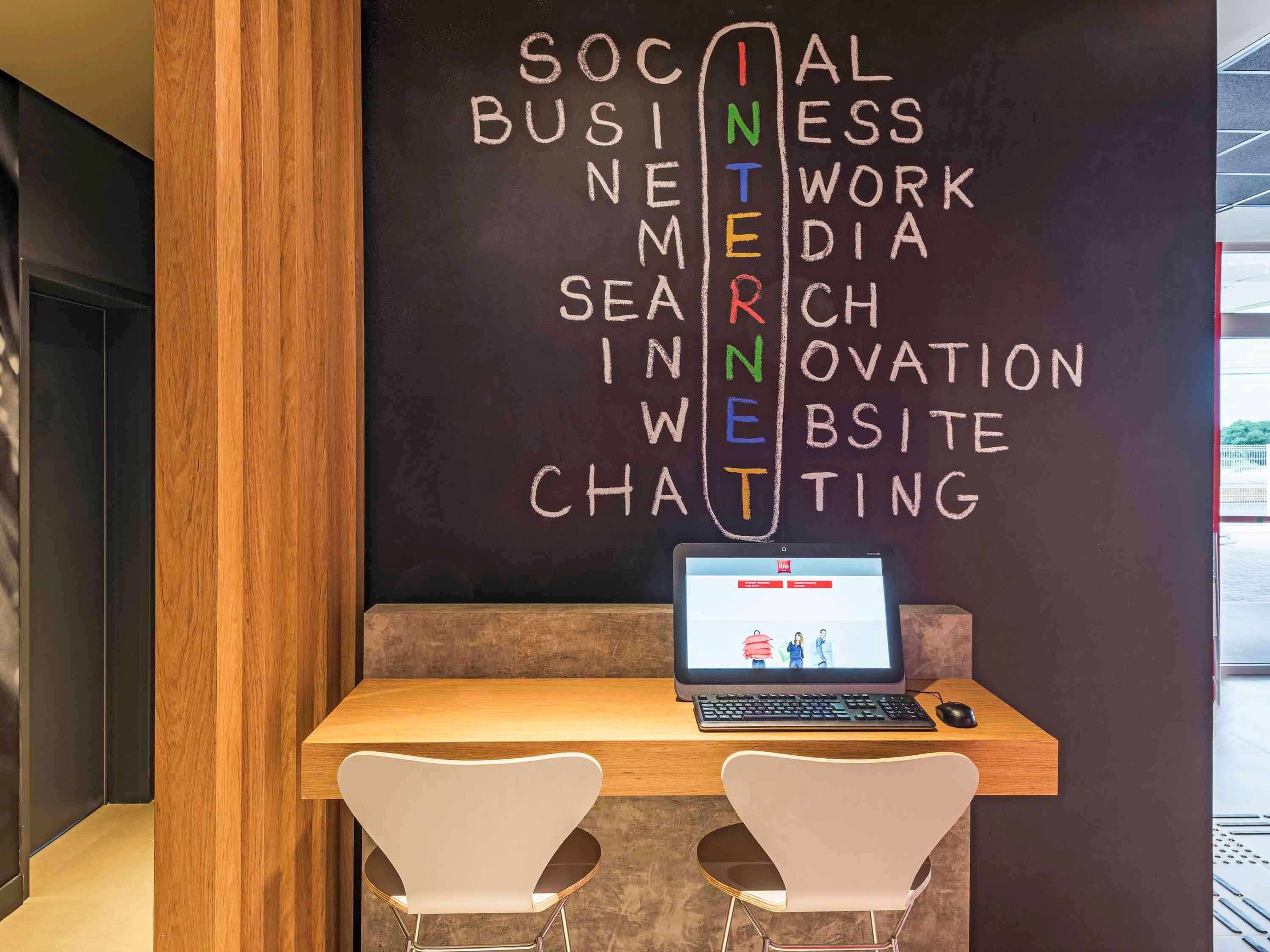 Ibis Chapeco Hotel ภายนอก รูปภาพ