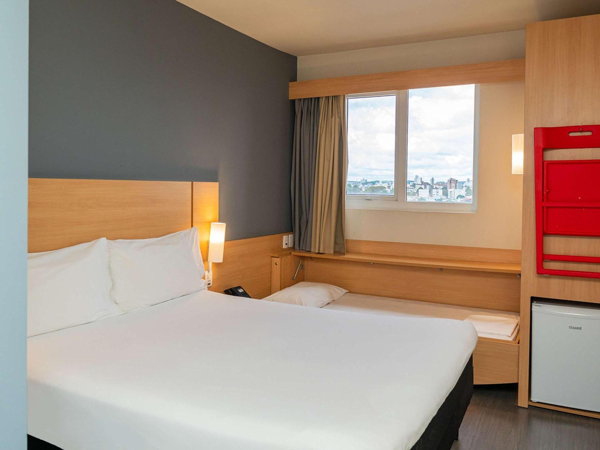 Ibis Chapeco Hotel ภายนอก รูปภาพ