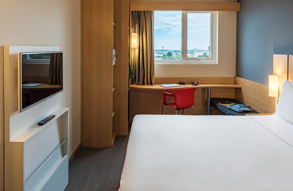 Ibis Chapeco Hotel ภายนอก รูปภาพ